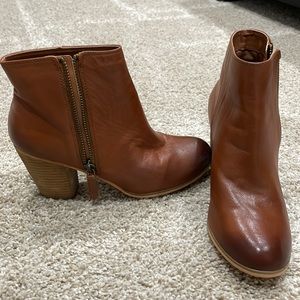 BRAND NEW 5.5 BP BOOTIES